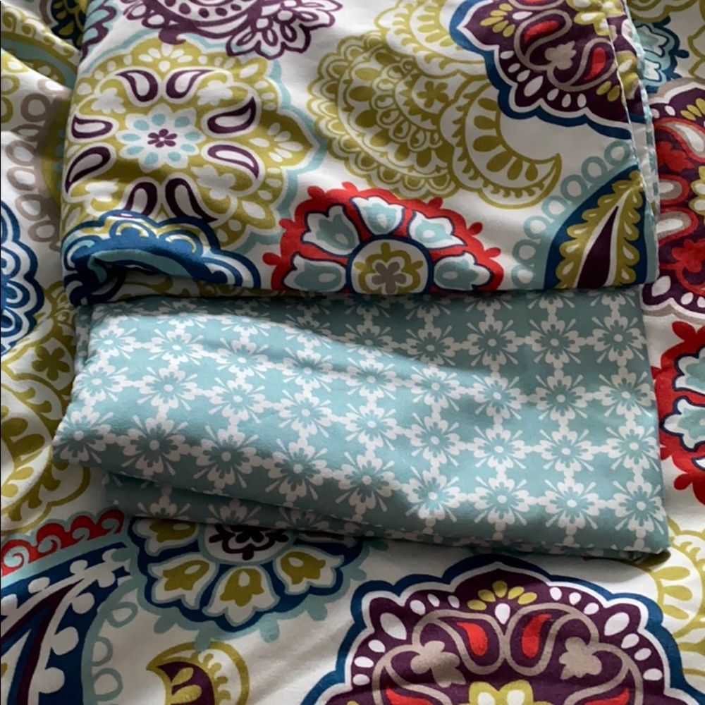 King size duvet cover and shams..